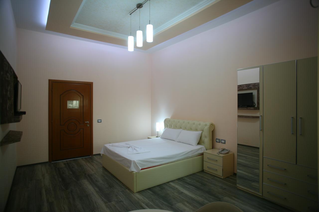 Prince Of Lake Hotel Shkoder Exterior photo