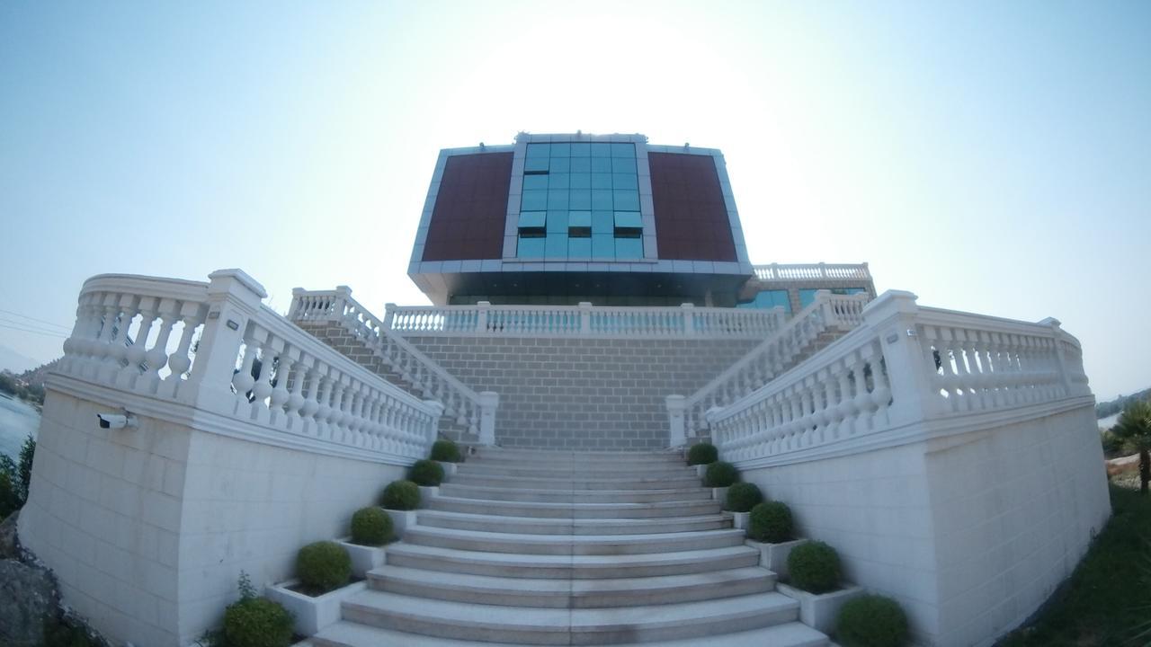 Prince Of Lake Hotel Shkoder Exterior photo
