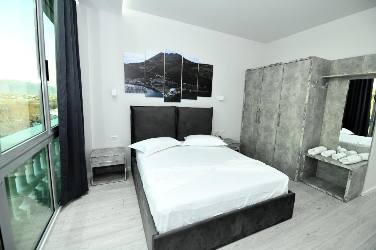 Prince Of Lake Hotel Shkoder Exterior photo